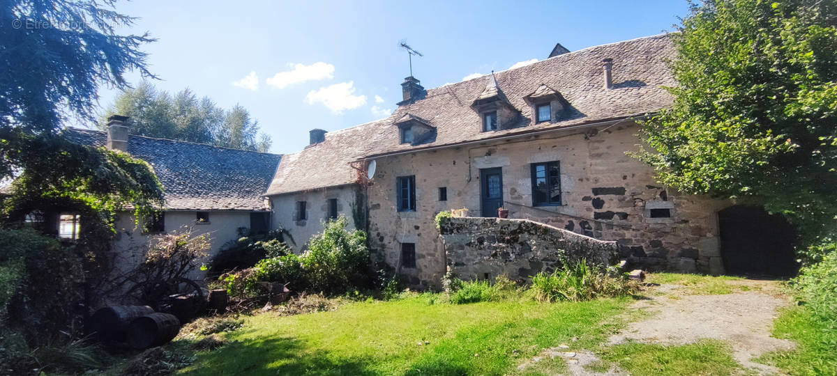 Maison à LE NAYRAC