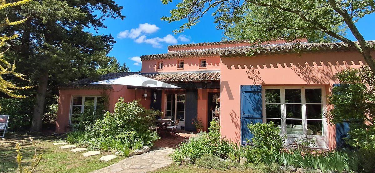 Maison à RESTINCLIERES