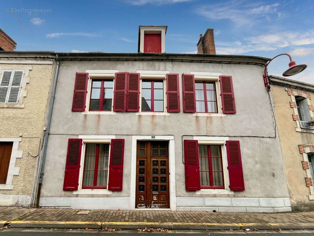 Maison à LE CHATELET