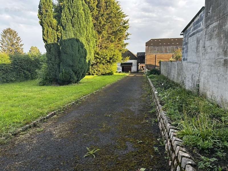 Maison à BOUE