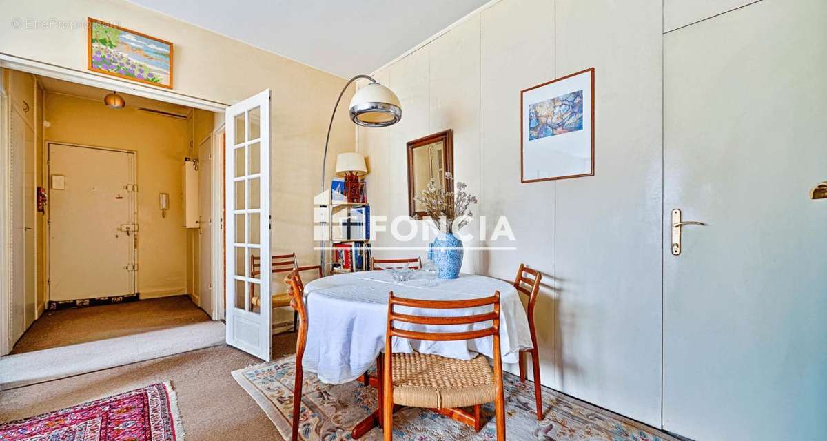 Appartement à ISSY-LES-MOULINEAUX