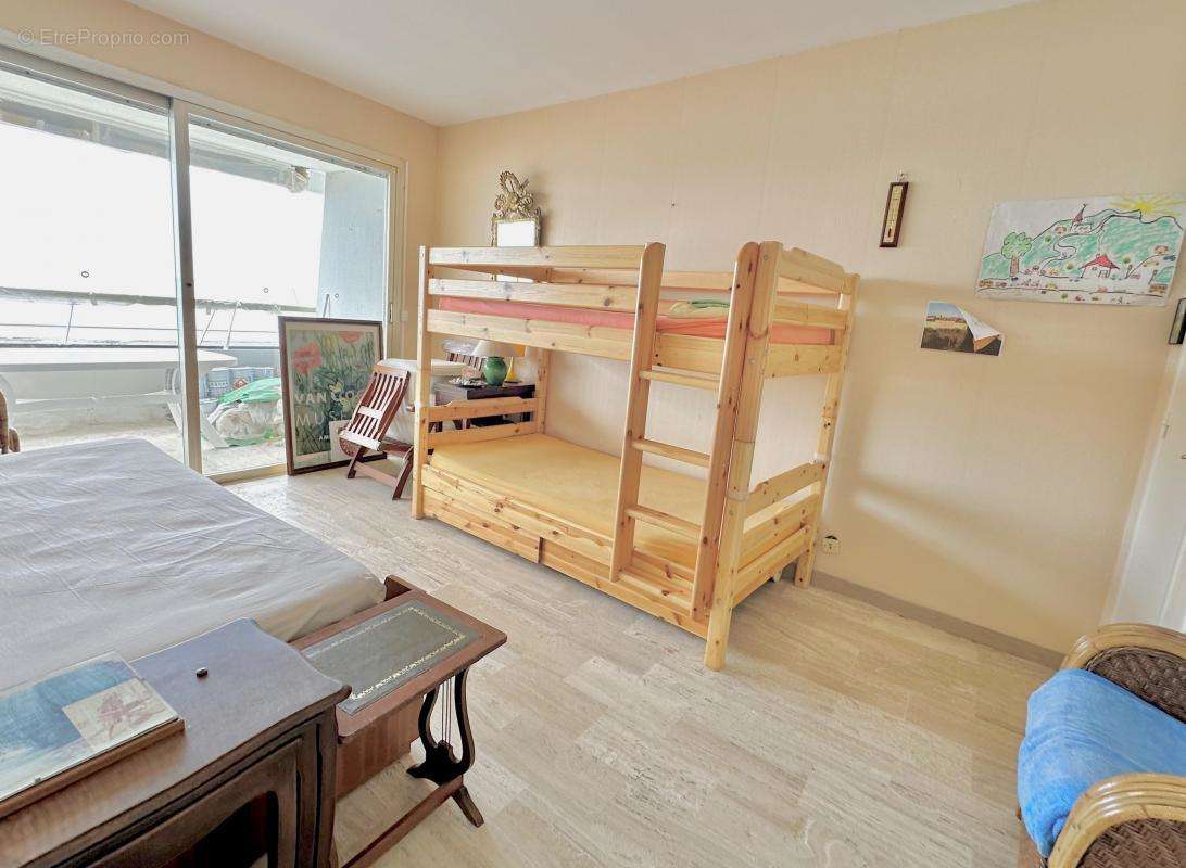 Appartement à VILLENEUVE-LOUBET