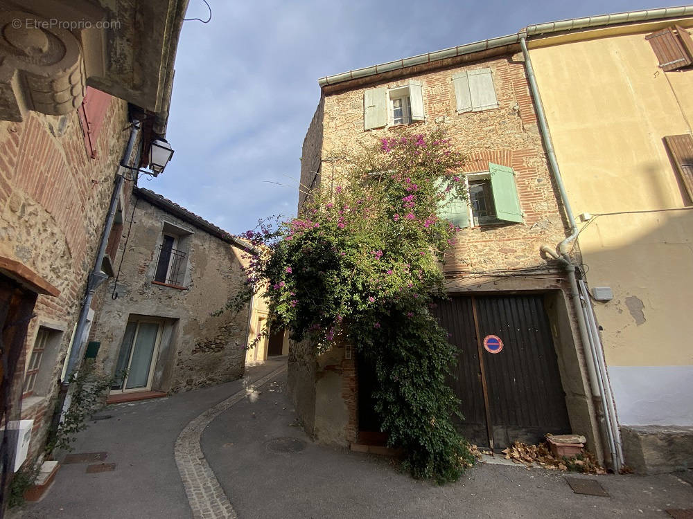 Maison à VILLELONGUE-DELS-MONTS