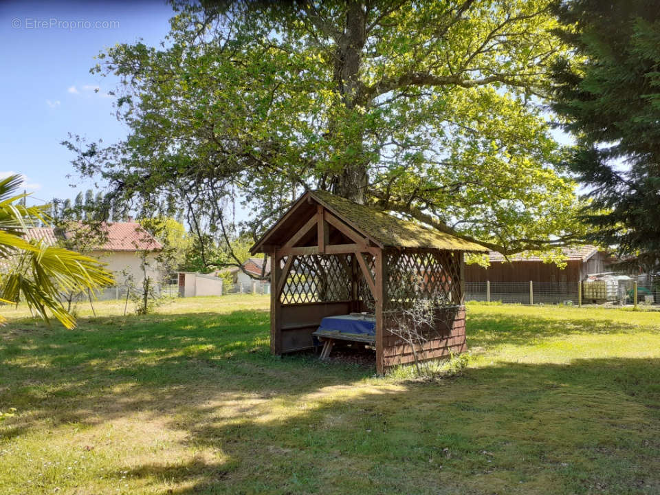 Maison à BERNOS-BEAULAC