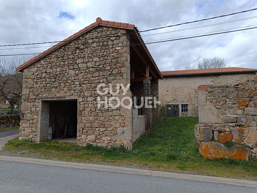 Maison à CHALMAZEL