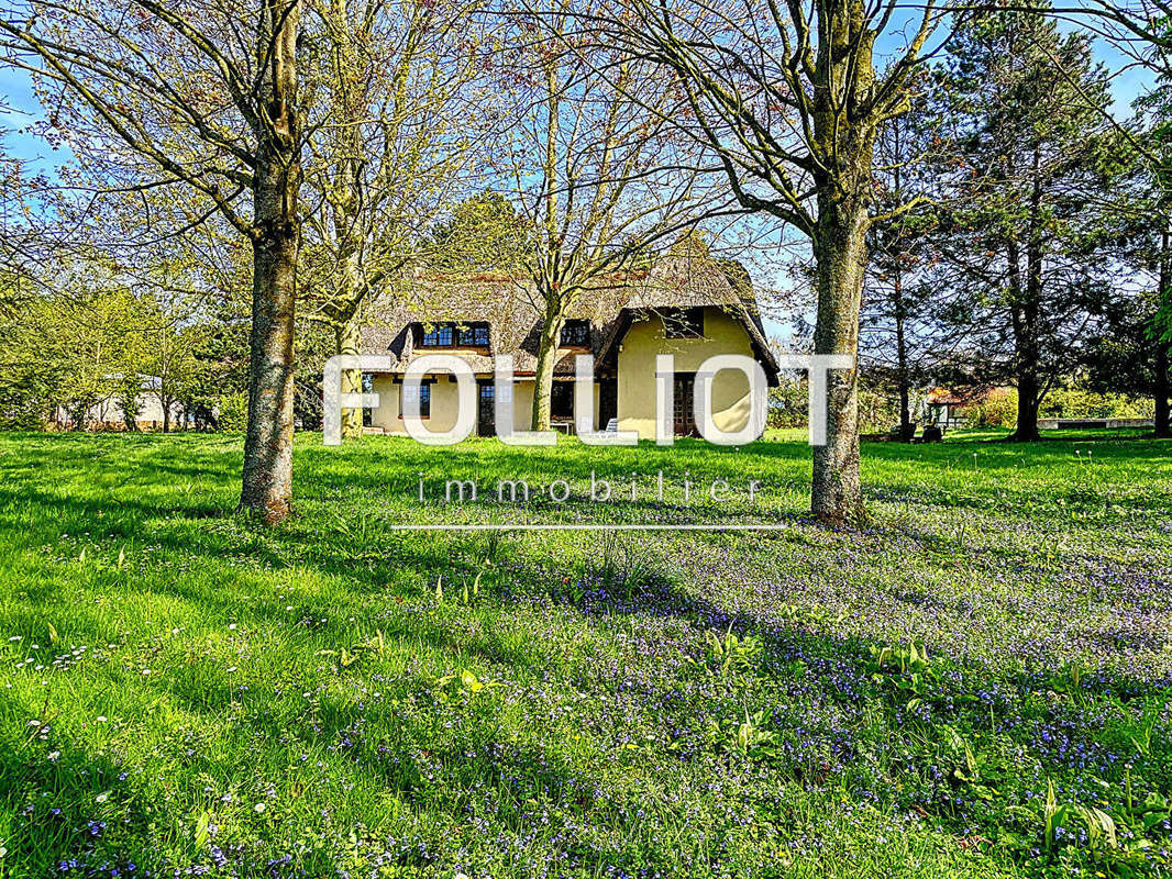 Maison à PERIERS-SUR-LE-DAN