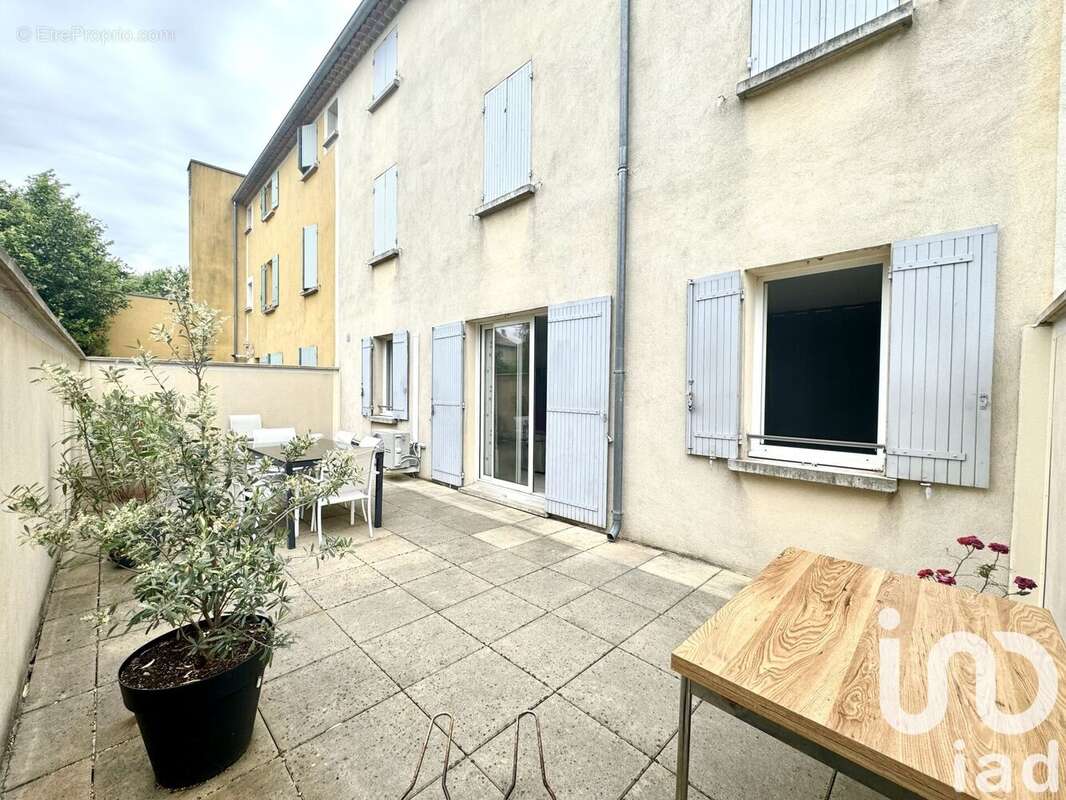 Photo 4 - Appartement à SAINTE-CECILE-LES-VIGNES