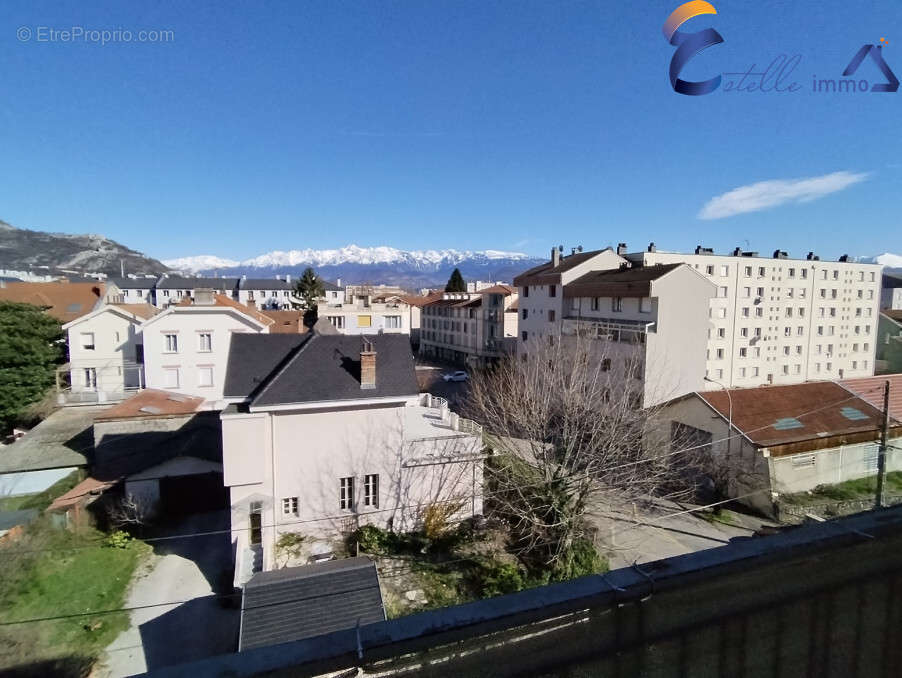 Appartement à FONTAINE