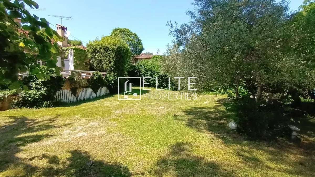 Maison à MOUGINS