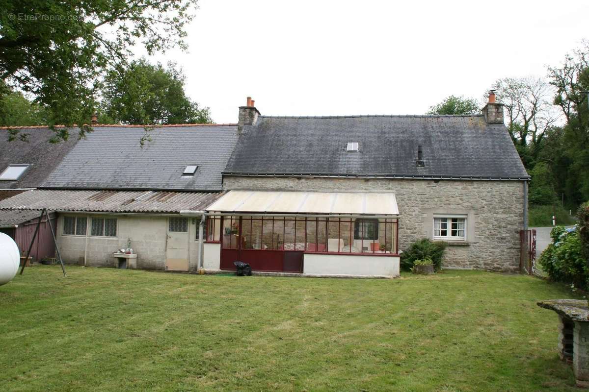 Maison à SAINT-SERVANT