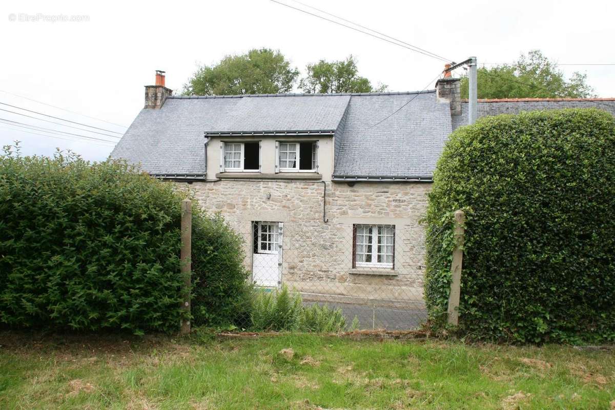 Maison à SAINT-SERVANT