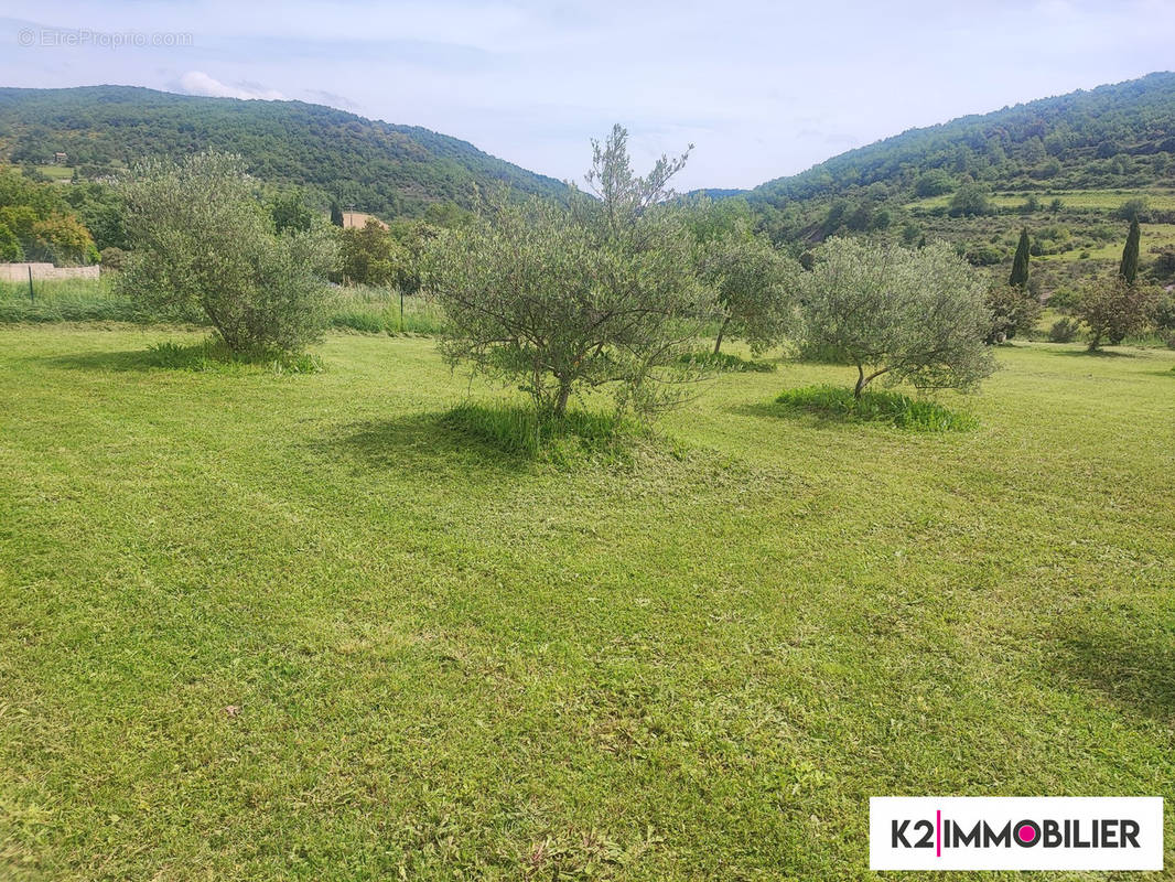 Terrain à VALVIGNERES