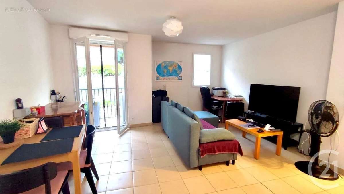 Appartement à LE ROURET