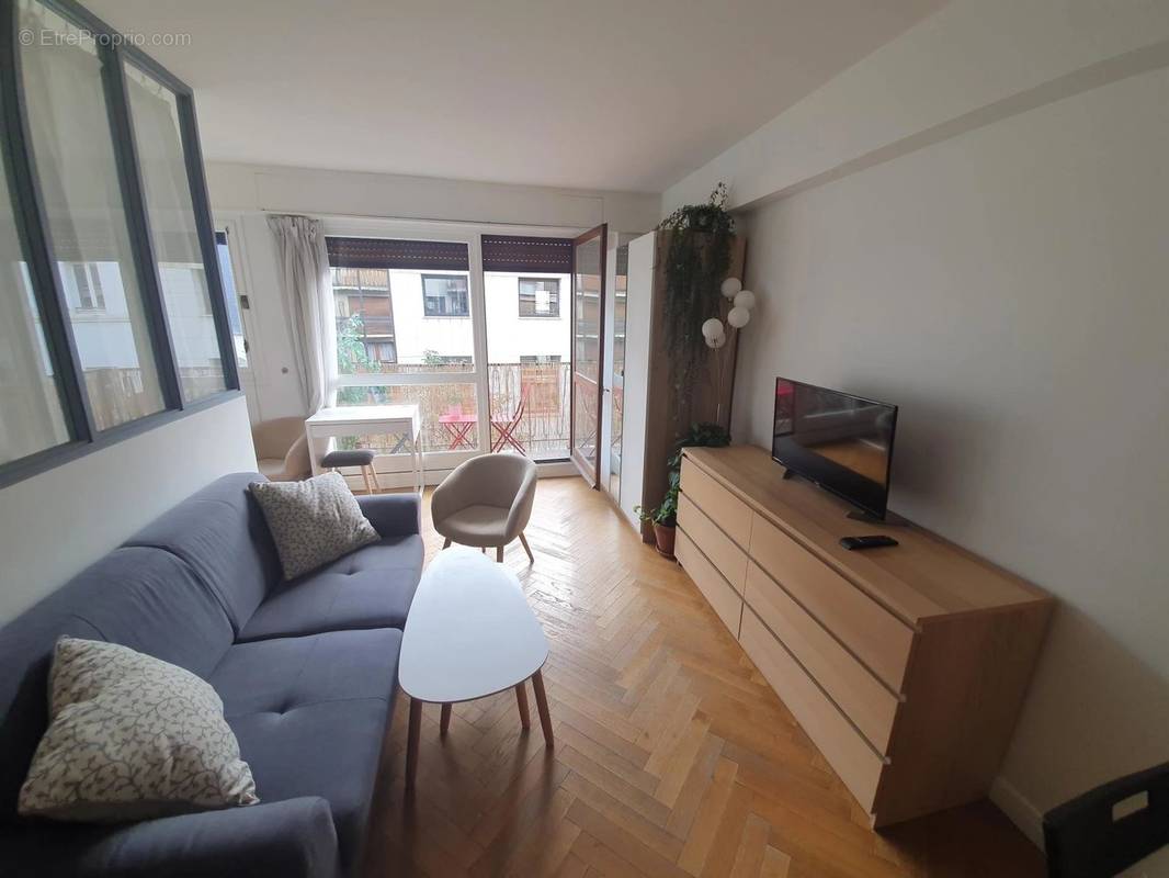 Appartement à NEUILLY-SUR-SEINE