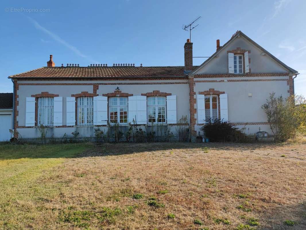 Maison à GANNAY-SUR-LOIRE