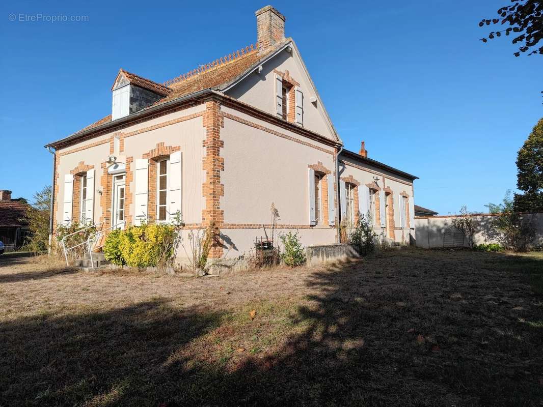 Maison à GANNAY-SUR-LOIRE