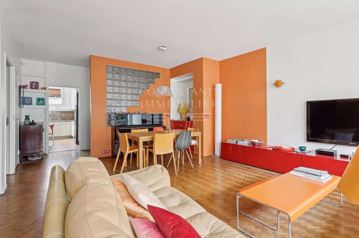 Appartement à NEUILLY-SUR-SEINE