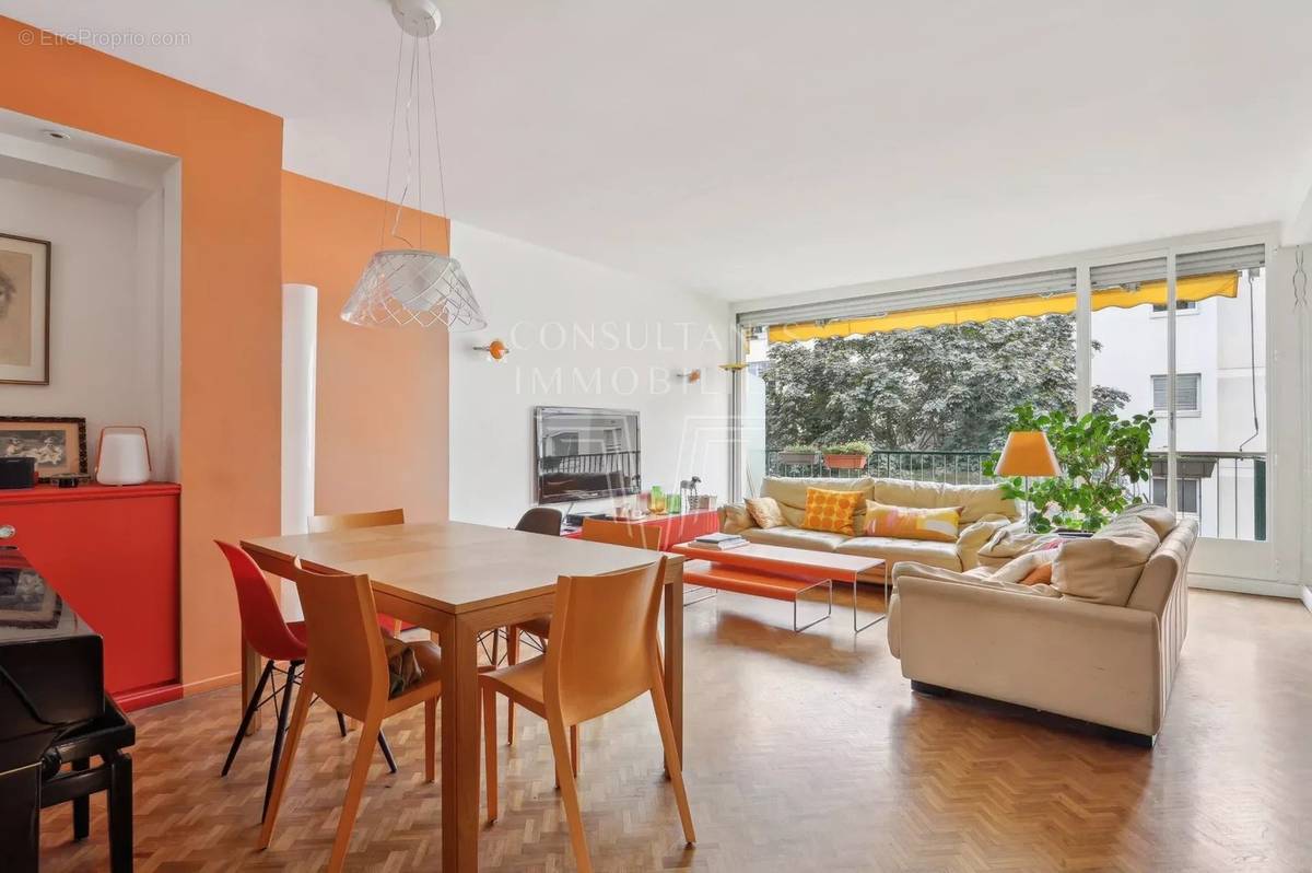 Appartement à NEUILLY-SUR-SEINE