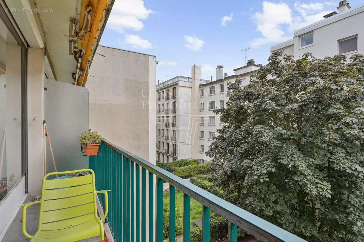 Appartement à NEUILLY-SUR-SEINE