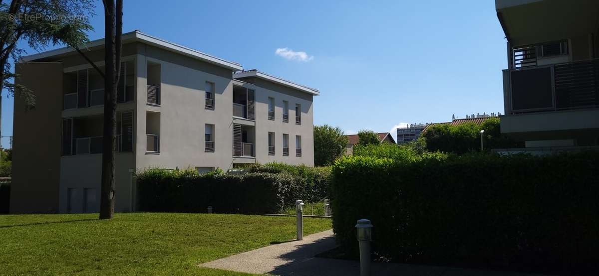 Appartement à RILLIEUX-LA-PAPE