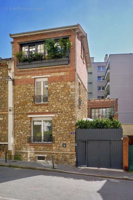 Maison à PARIS-15E