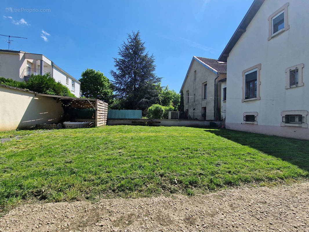 Maison à NEUVES-MAISONS