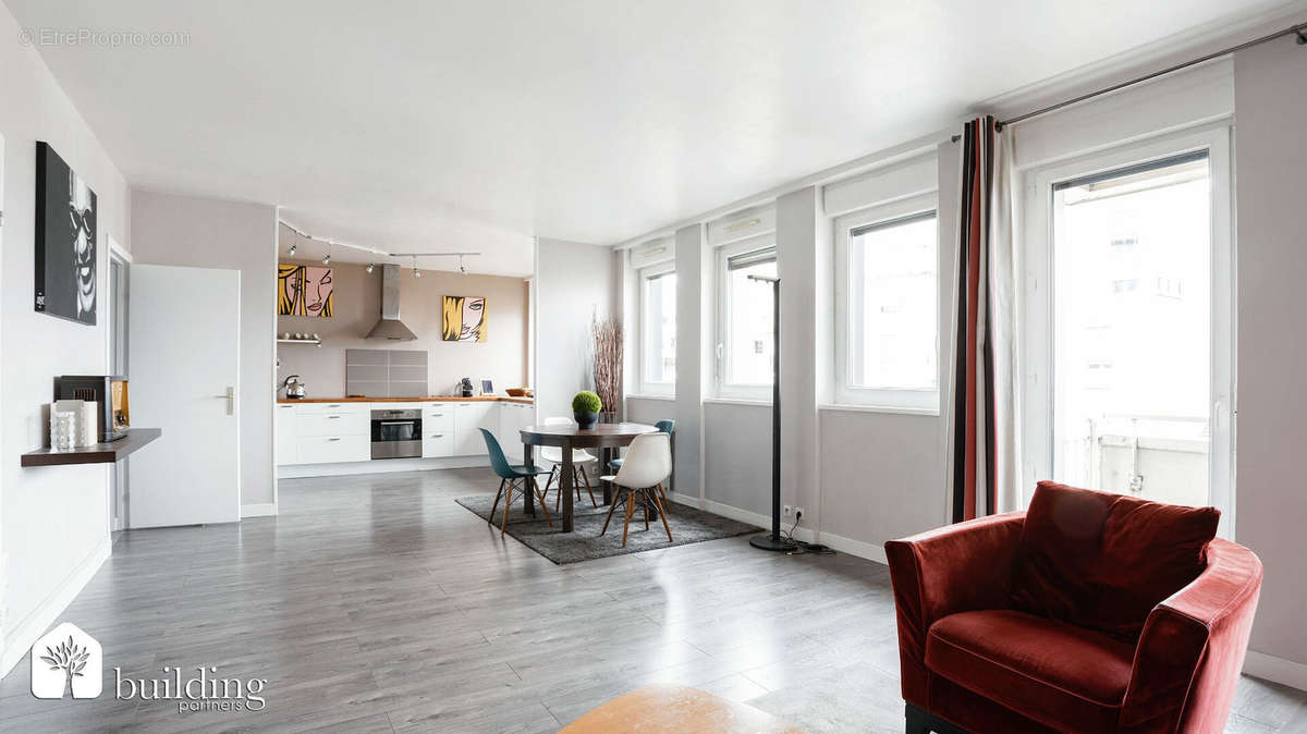 Appartement à COURBEVOIE