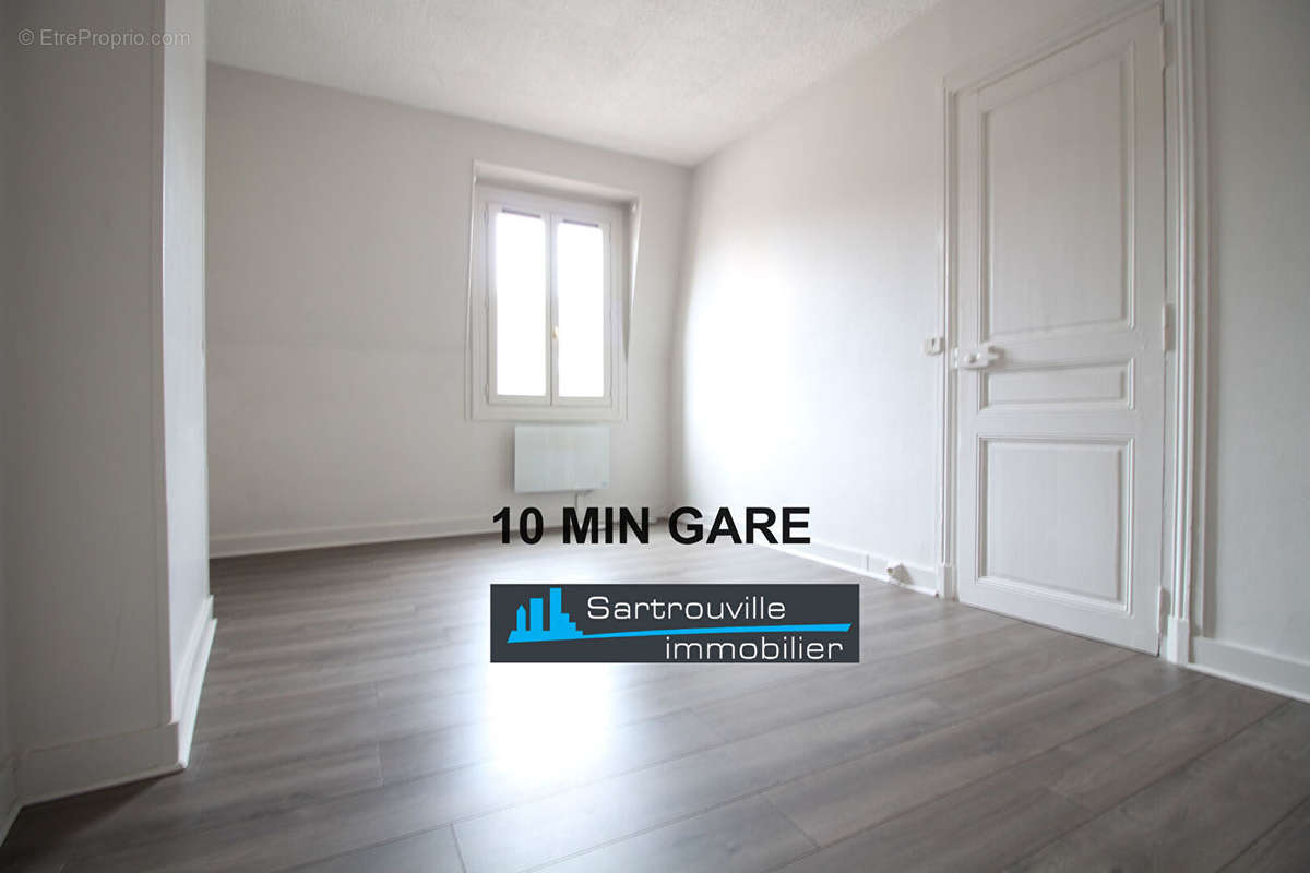 Appartement à SARTROUVILLE