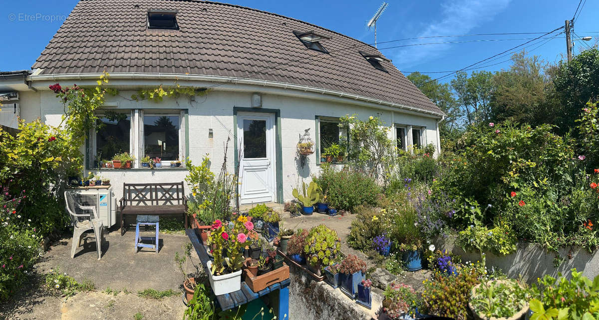 Maison à GREZ-SUR-LOING