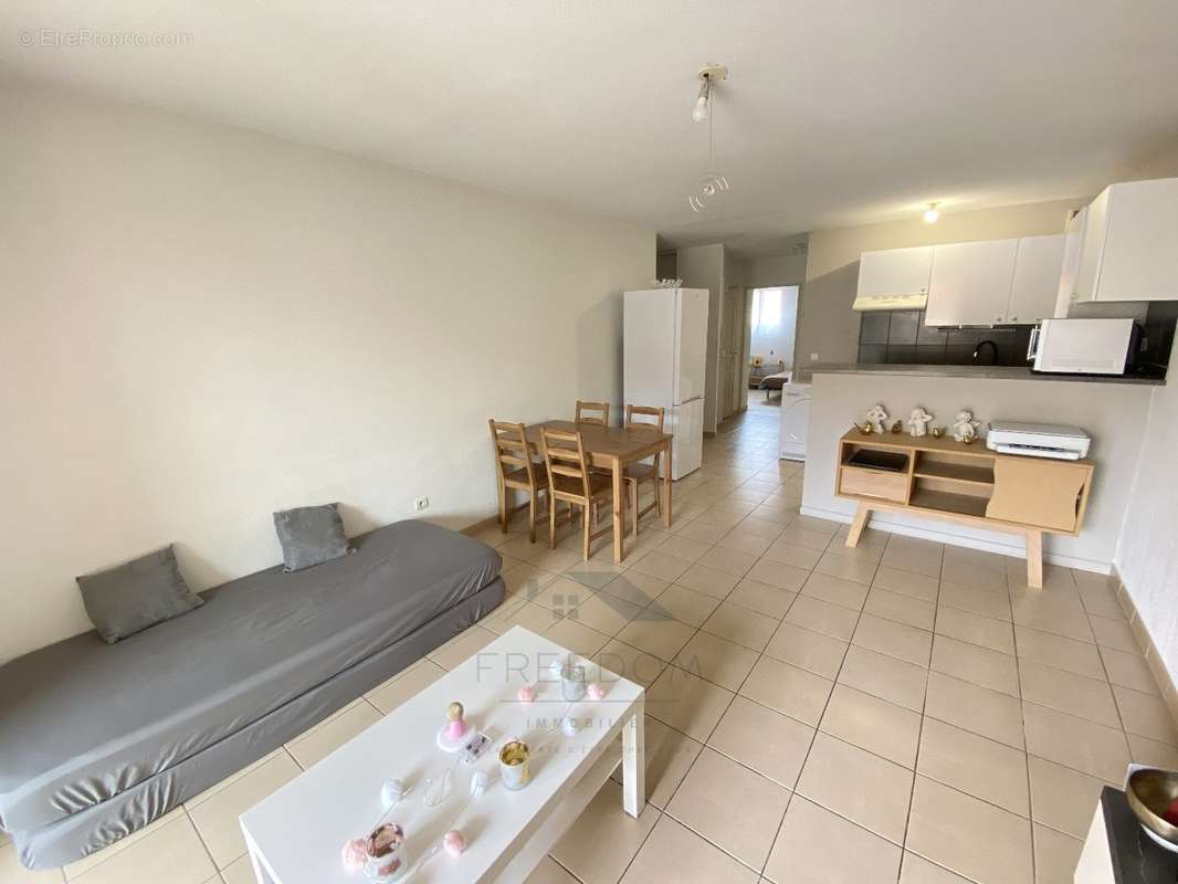 Appartement à VILLENEUVE-LES-BEZIERS