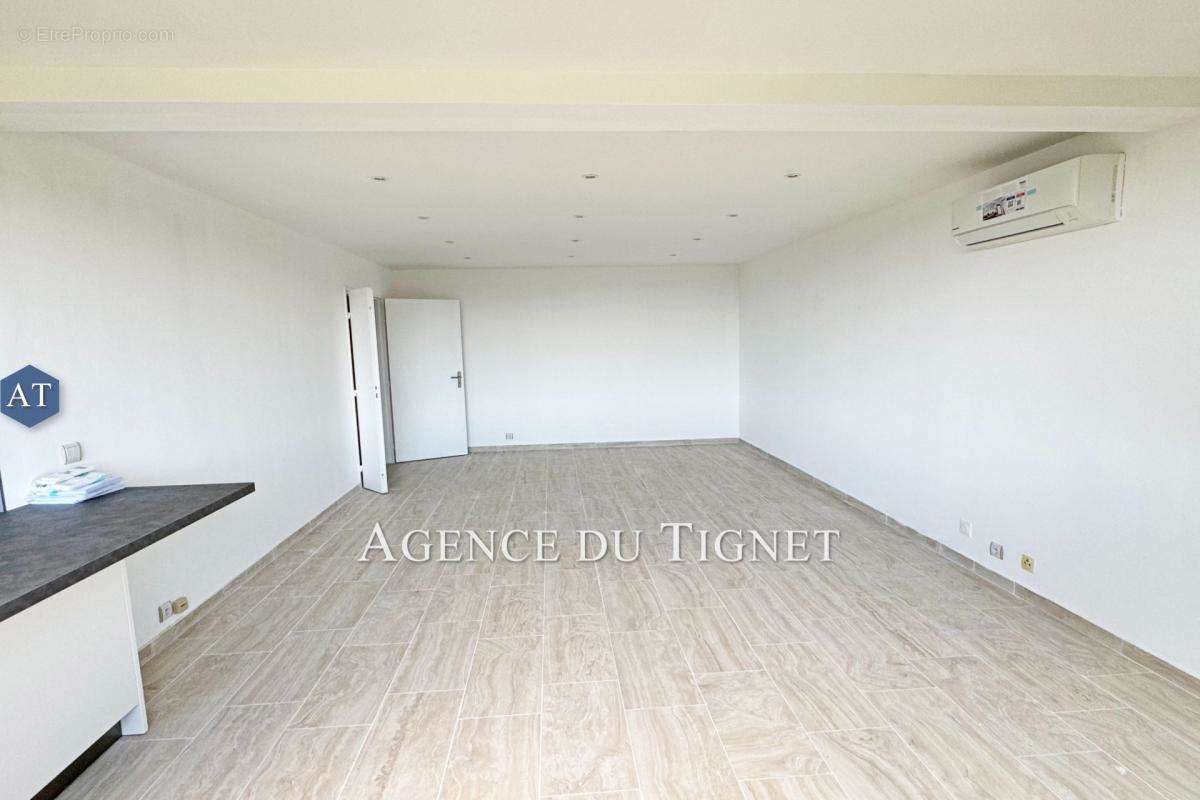 Appartement à MANDELIEU-LA-NAPOULE