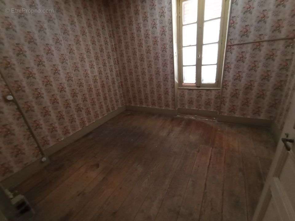 Appartement à LE BREUIL