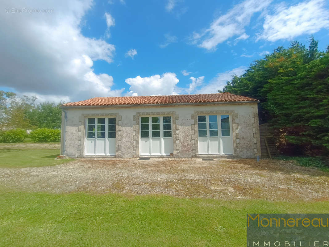 Maison à MORTAGNE-SUR-GIRONDE