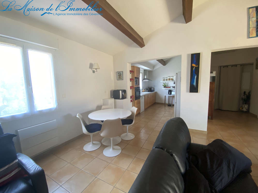 Appartement à UZES