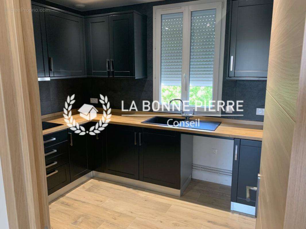 Appartement à SAINT-MAUR-DES-FOSSES