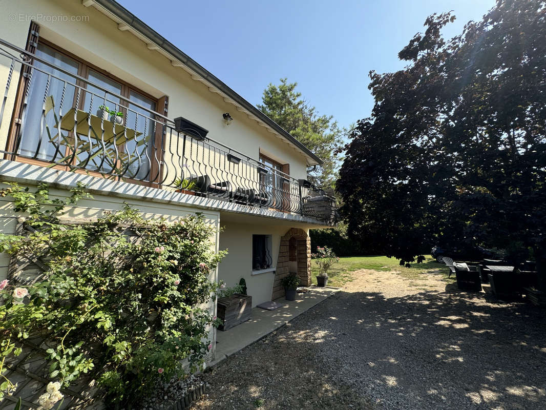 Maison à SAINT-SORLIN-EN-VALLOIRE