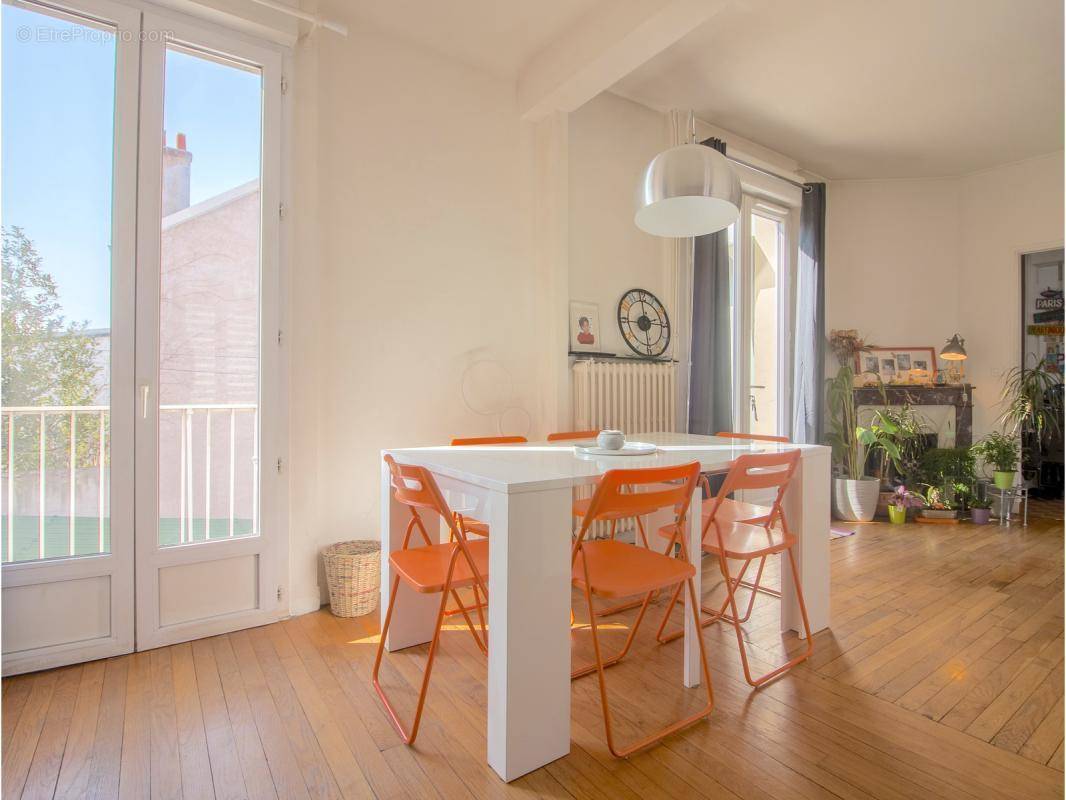 Appartement à COLOMBES