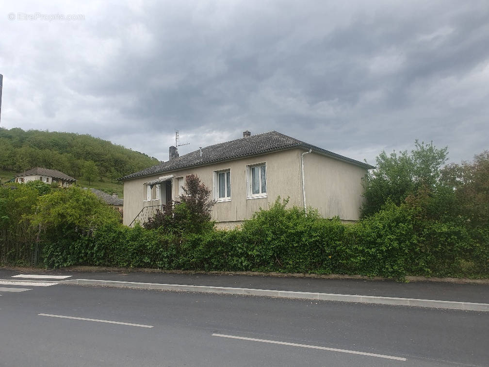 Maison à CONDAT-SUR-VEZERE