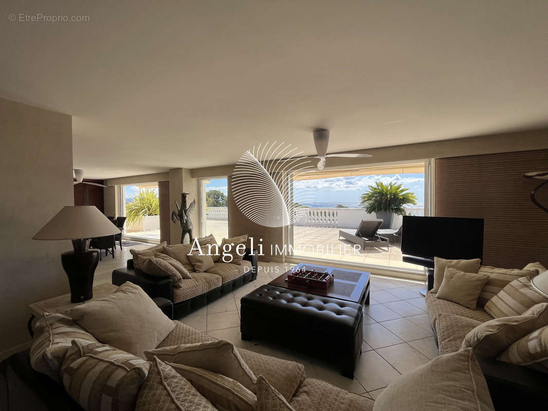 Appartement à FREJUS