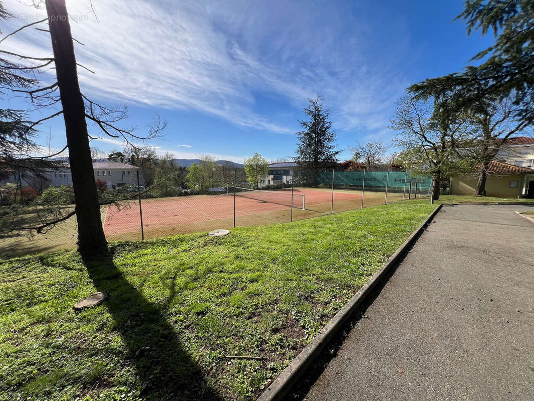 Appartement à CHARBONNIERES-LES-BAINS