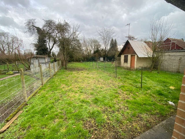 Maison à FEUQUIERES-EN-VIMEU