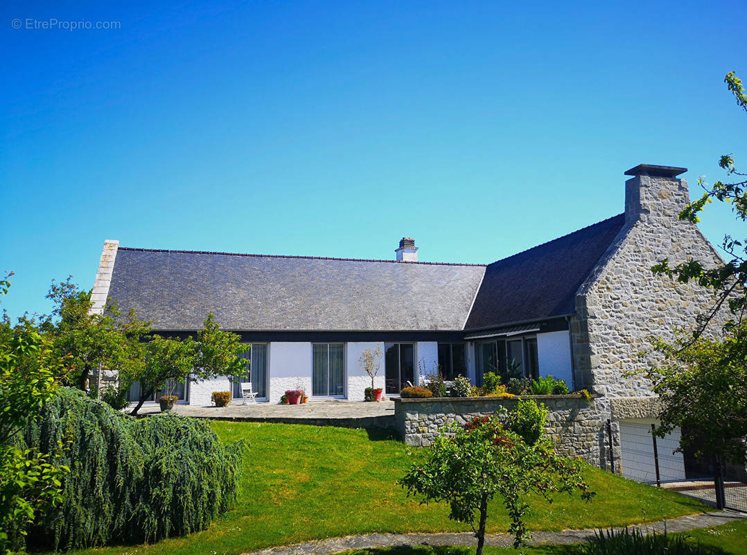 Maison à LE VIVIER-SUR-MER