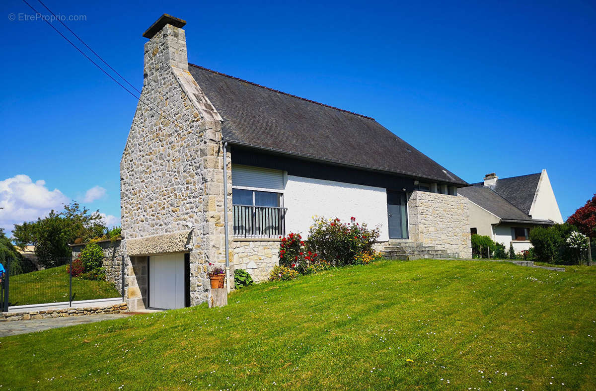 Maison à LE VIVIER-SUR-MER