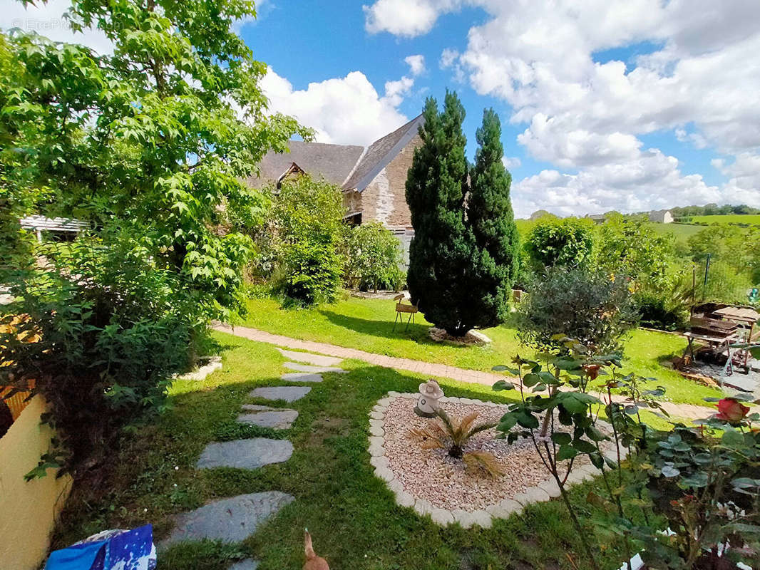 Maison à SAINT-MARS-DU-DESERT