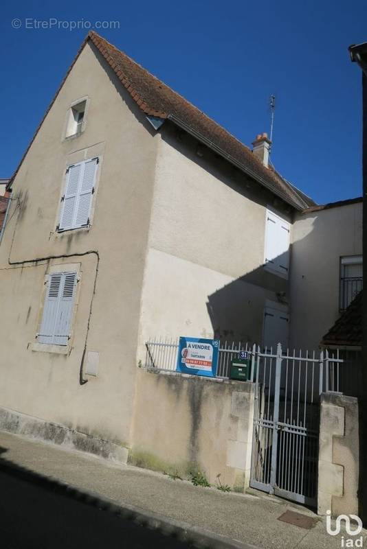 Photo 1 - Maison à MONTMORILLON