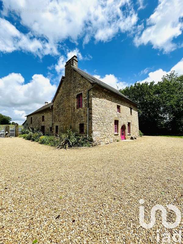 Photo 2 - Maison à FOUGERES