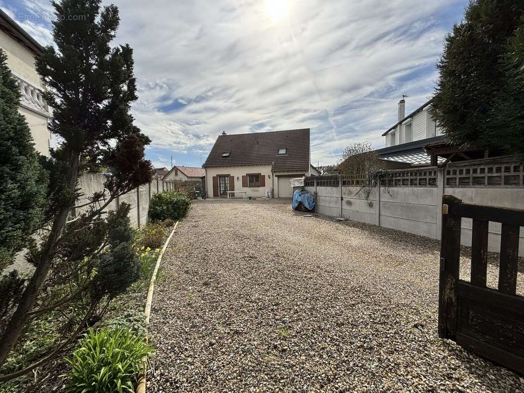 Maison à CHELLES