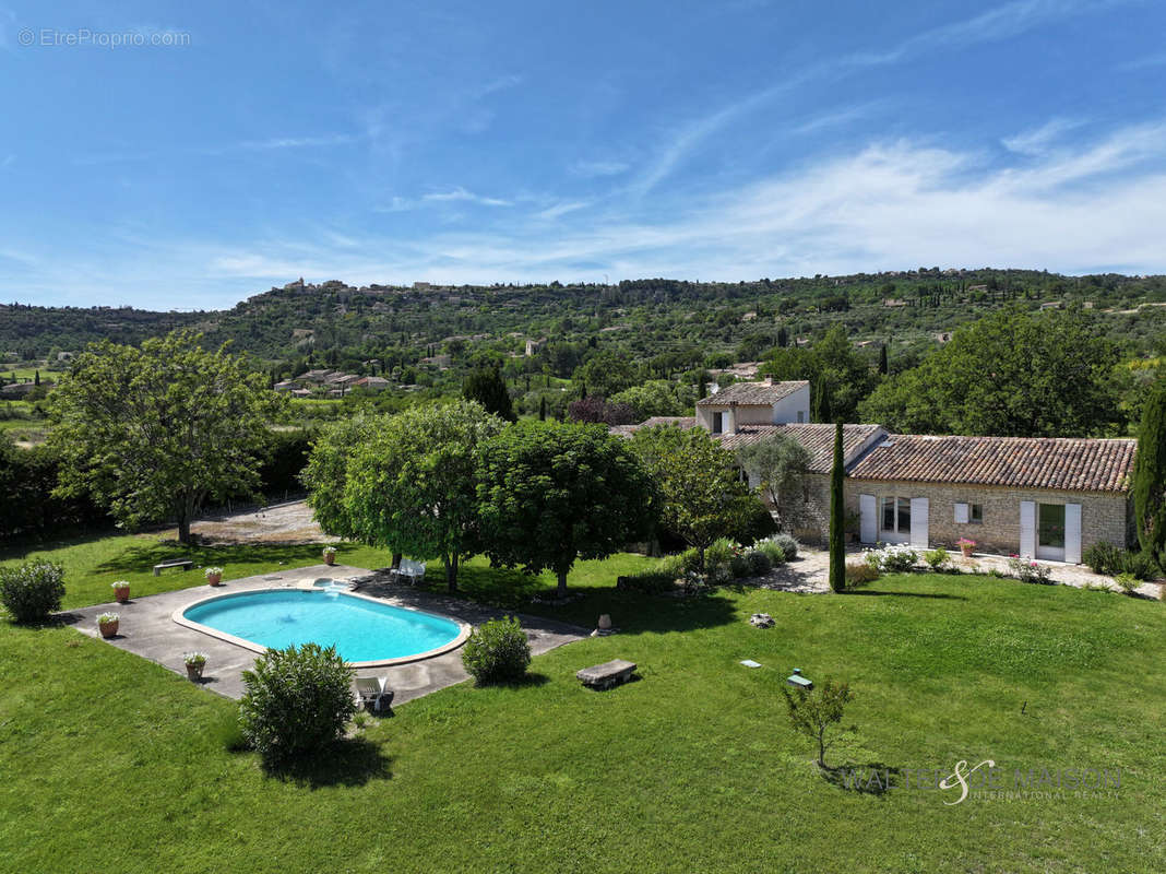 Maison à GORDES