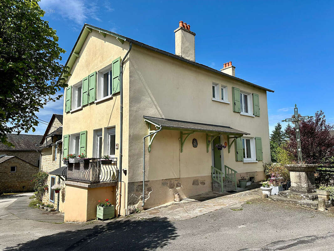 Maison à SEVERAC-LE-CHATEAU