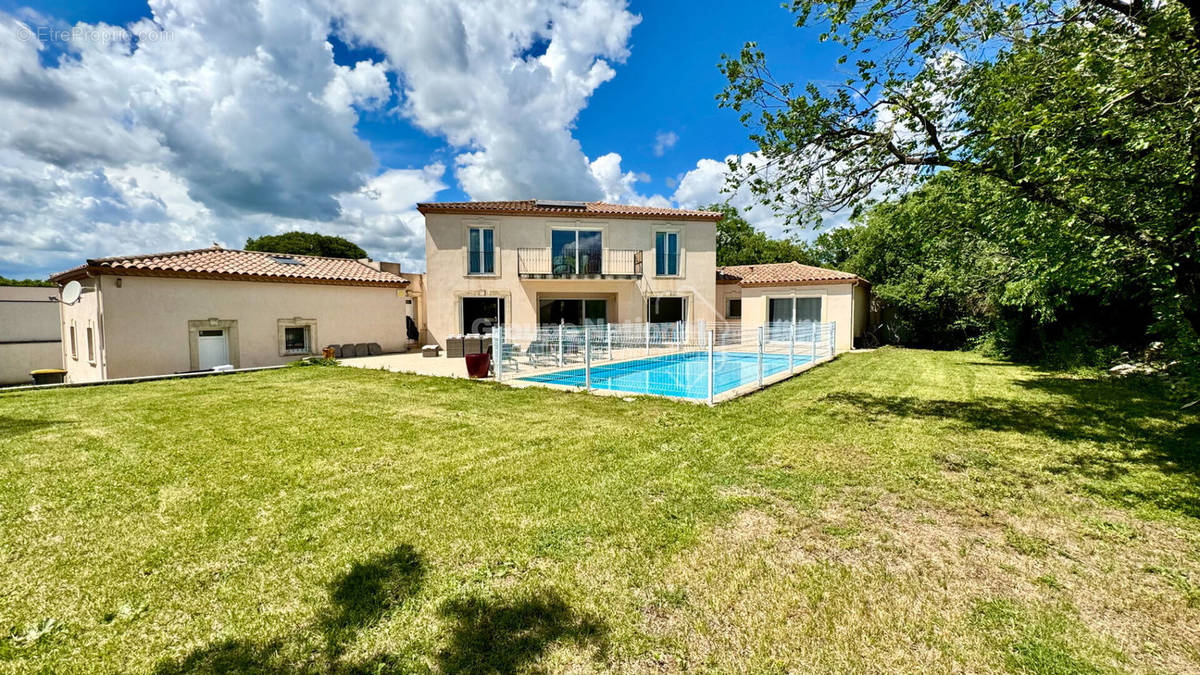 Maison à CAVEIRAC